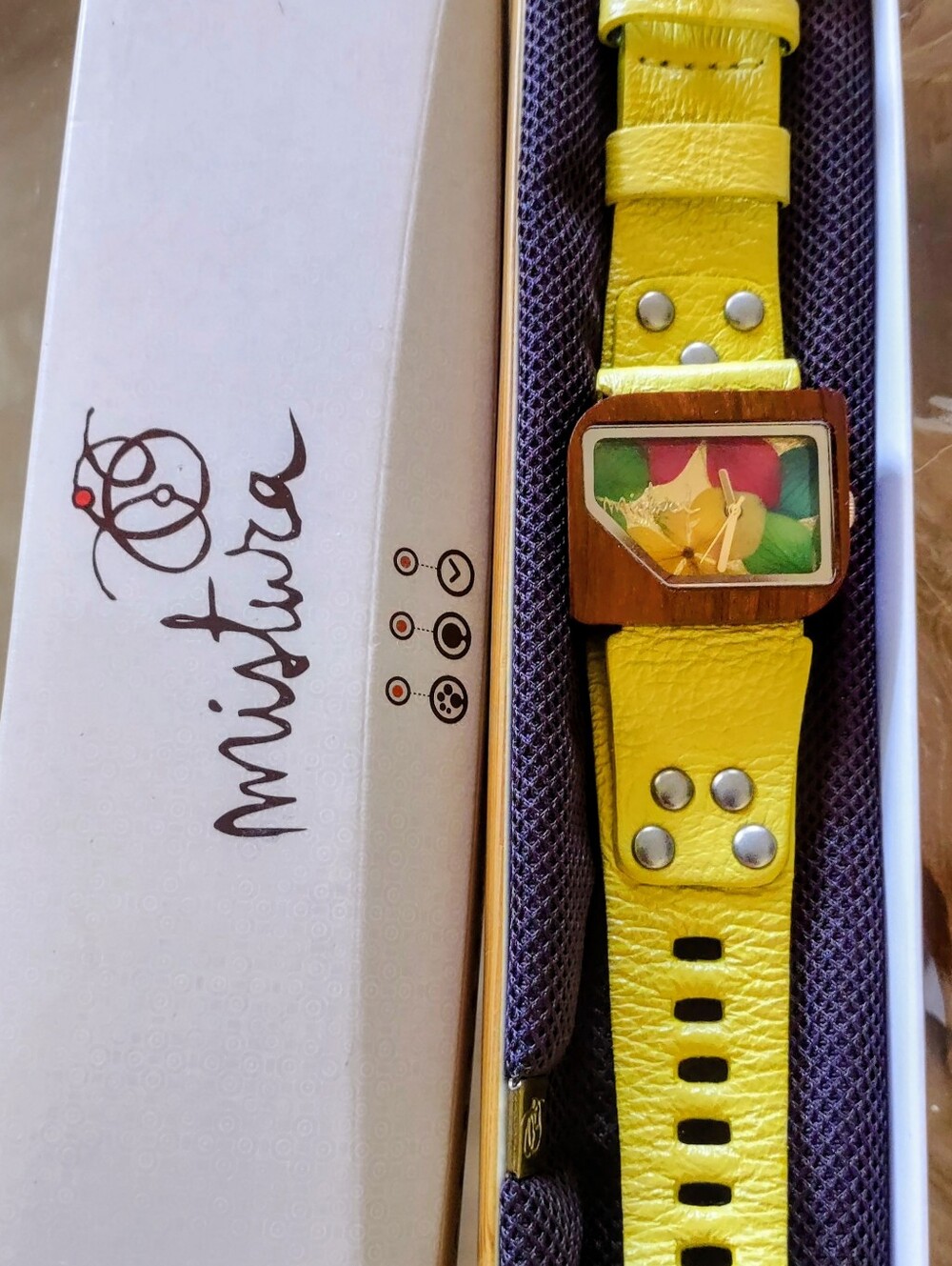 Handcrafted Mistura Wooden Watch